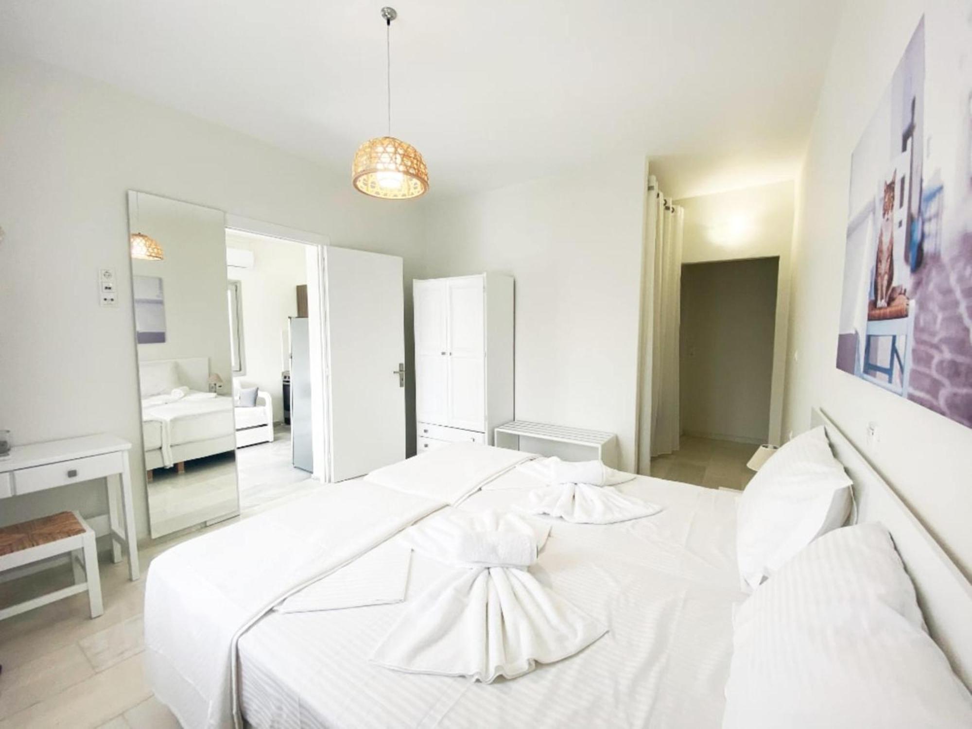 Heart Of Paros Apartments Exterior photo